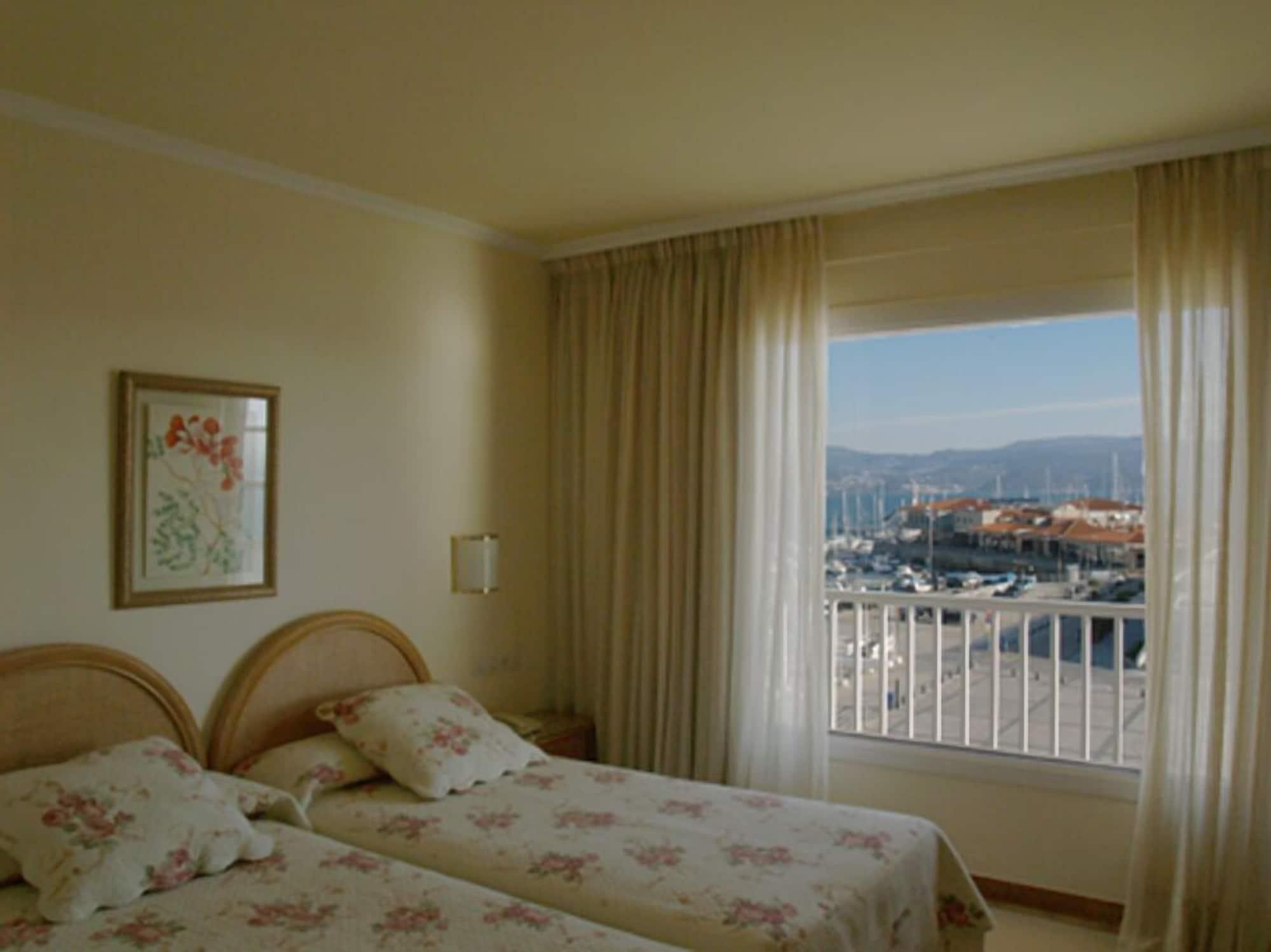 Apartamentos Rotilio Sanxenxo Luaran gambar