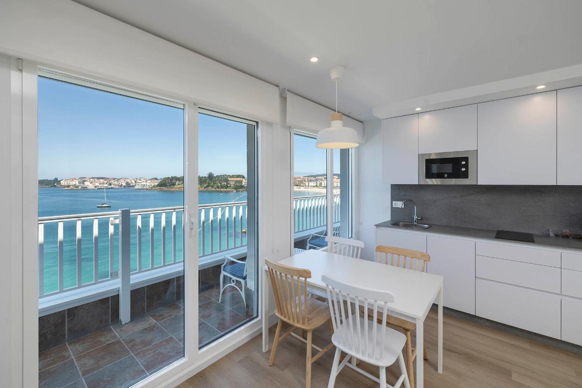 Apartamentos Rotilio Sanxenxo Luaran gambar